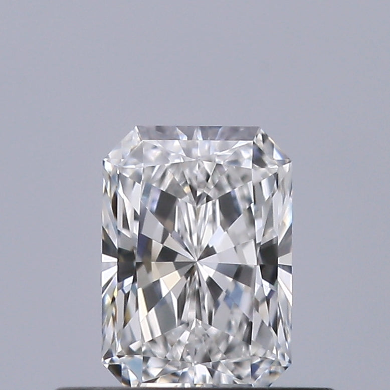 0.41 carat Radiant diamond E VVS1