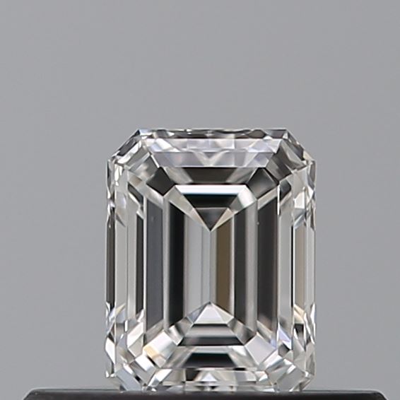 0.28 carat Emerald diamond E VVS1