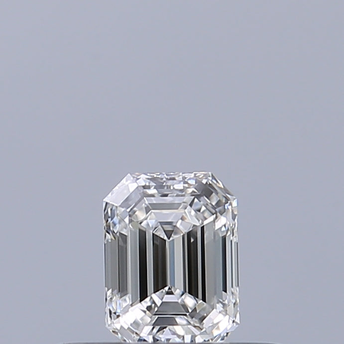 0.23 carat Emerald diamond E VVS1