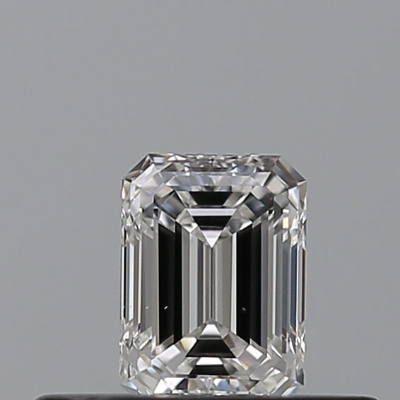 0.28 carat Emerald diamond E VS2