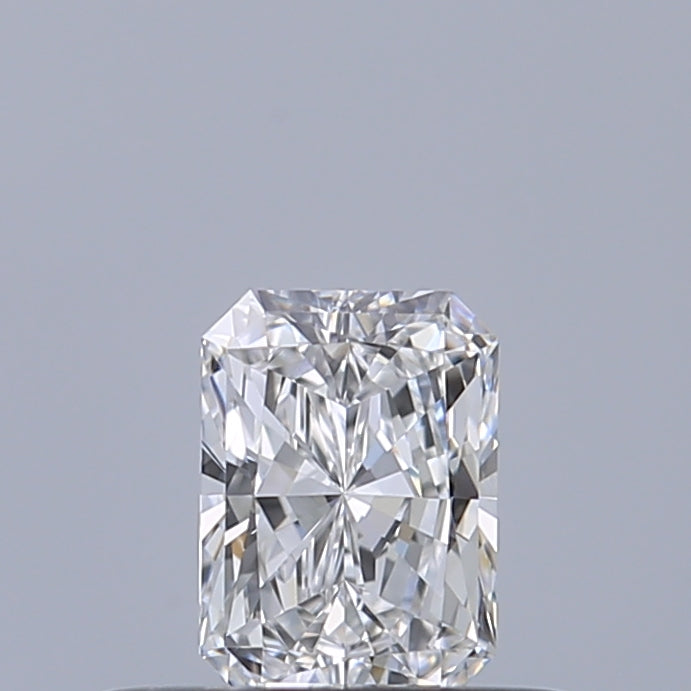 0.30 carat Radiant diamond D IF