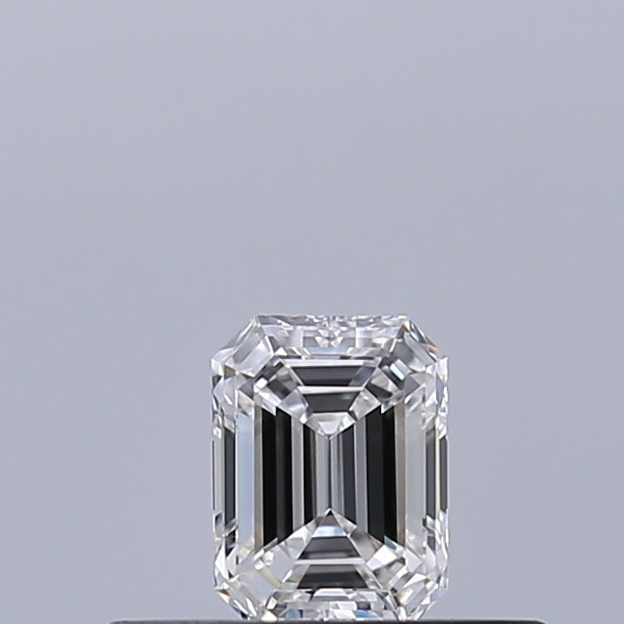 0.23 carat Emerald diamond E VVS1