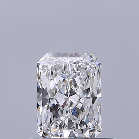 0.42 carat Radiant diamond E VVS1