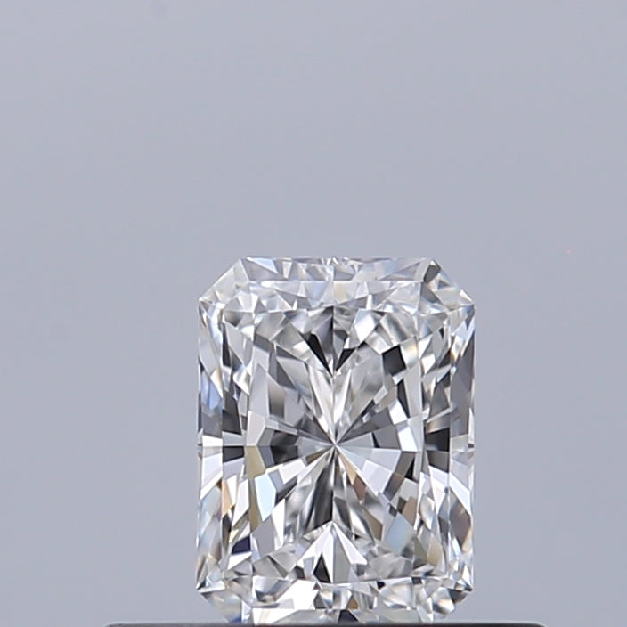 0.33 carat Radiant diamond D VS1