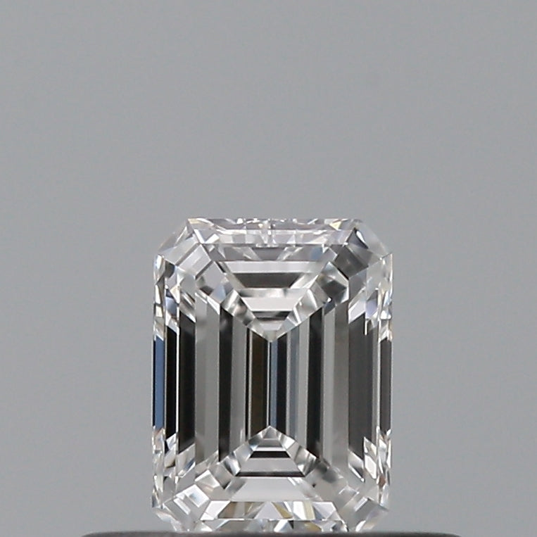 0.31 carat Emerald diamond E VS2