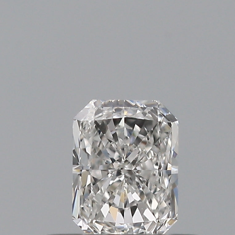 0.30 carat Radiant diamond F VVS2