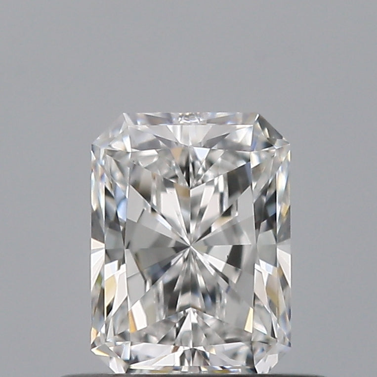 0.50 carat Radiant diamond D VS1