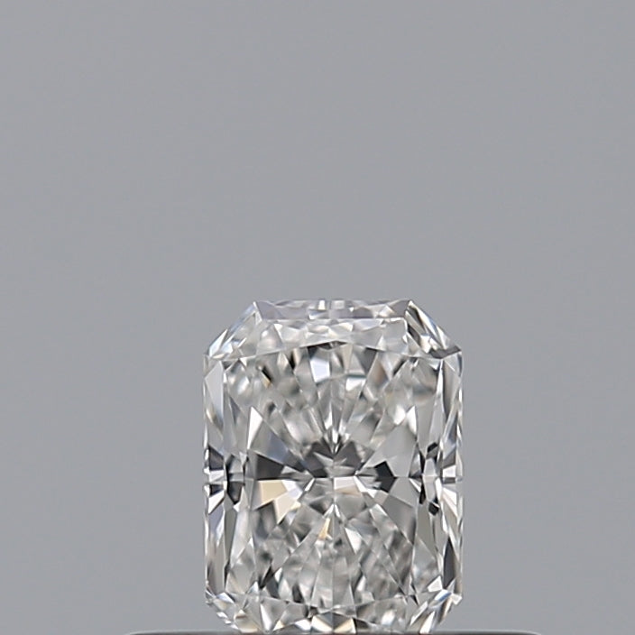 0.27 carat Radiant diamond F VVS2