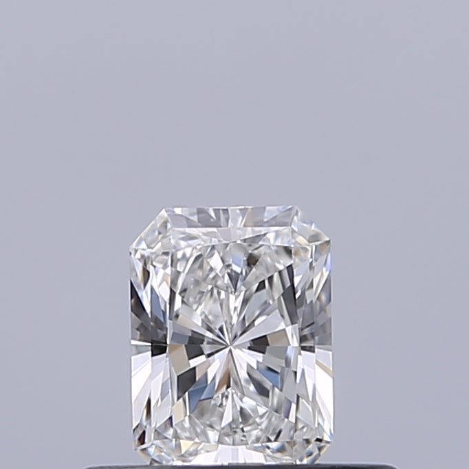 0.30 carat Radiant diamond E IF