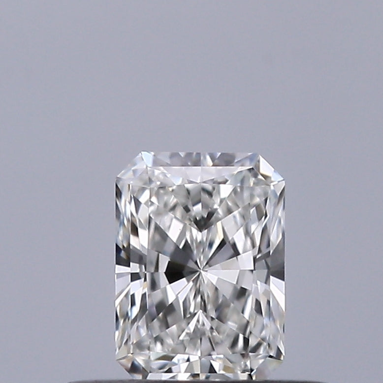 0.30 carat Radiant diamond F VVS1