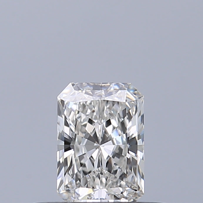 0.30 carat Radiant diamond F VVS2