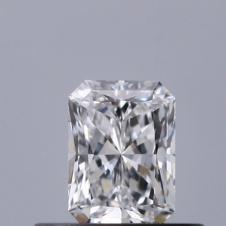 0.35 carat Radiant diamond D VVS1