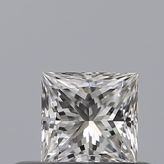 0.32 carat Princess diamond D VVS2