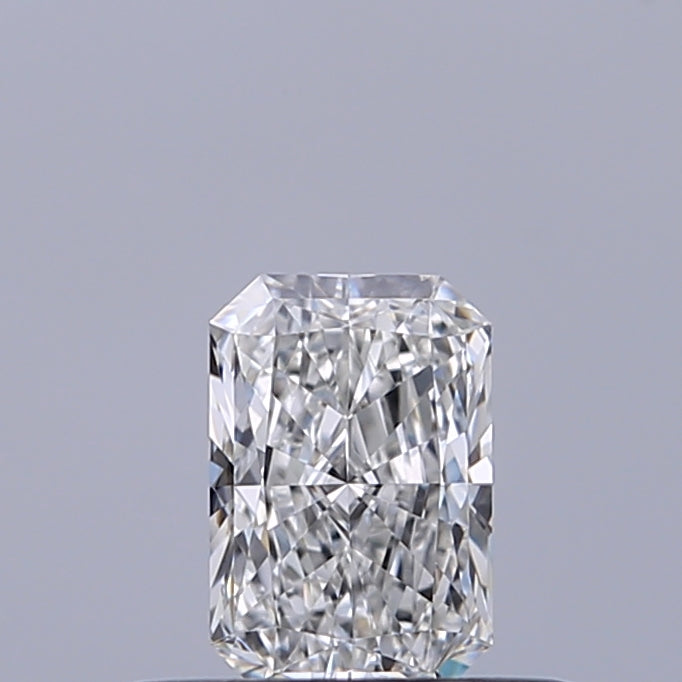 0.30 carat Radiant diamond F VVS1