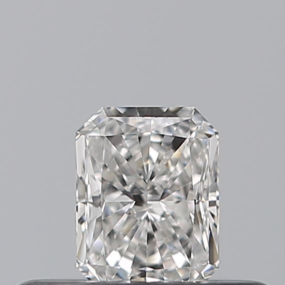 0.23 carat Radiant diamond E  VVS1