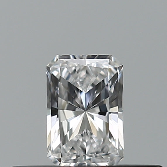 0.23 carat Radiant diamond D VVS1