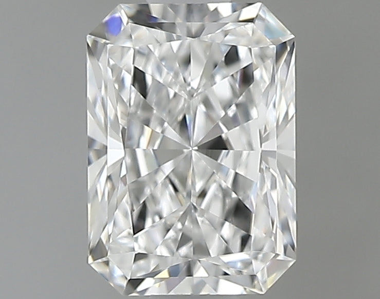 0.70 carat Radiant diamond E VVS2