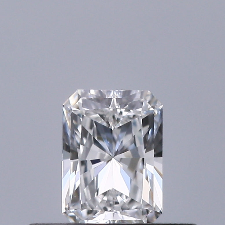 0.31 carat Radiant diamond D IF