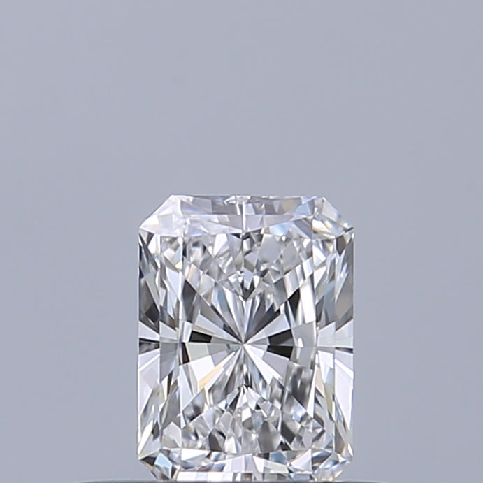 0.33 carat Radiant diamond D VVS1
