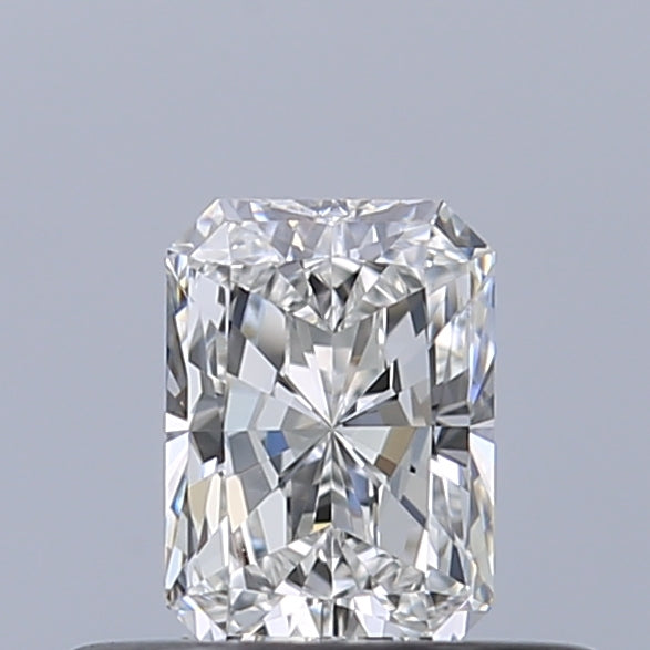 0.30 carat Radiant diamond E VVS2