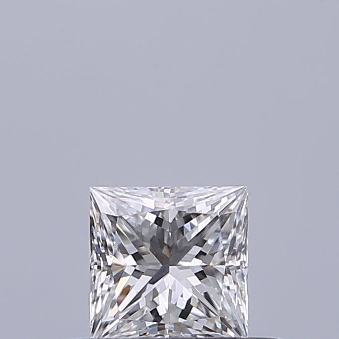 0.32 carat Princess diamond E VVS2