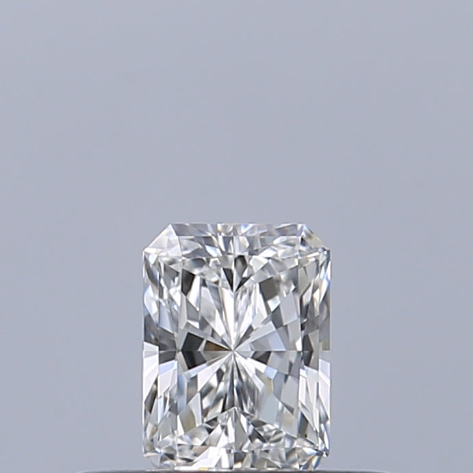 0.24 carat Radiant diamond E VVS1