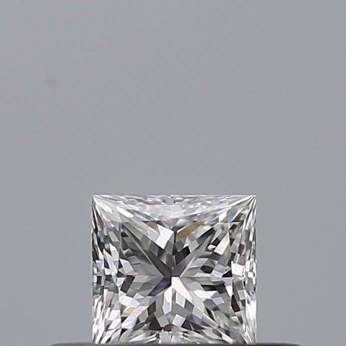 0.23 carat Princess diamond E VVS2