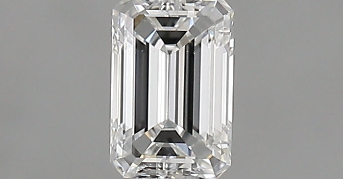 0.30 carat Emerald diamond E VS2