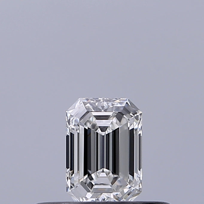 0.24 carat Emerald diamond E VVS2
