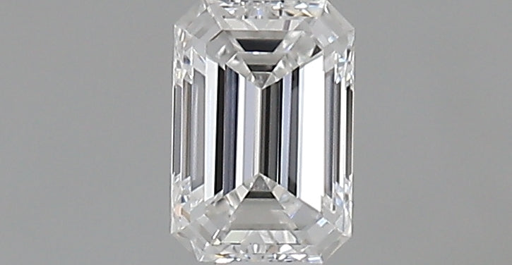 0.31 carat Emerald diamond E VVS2