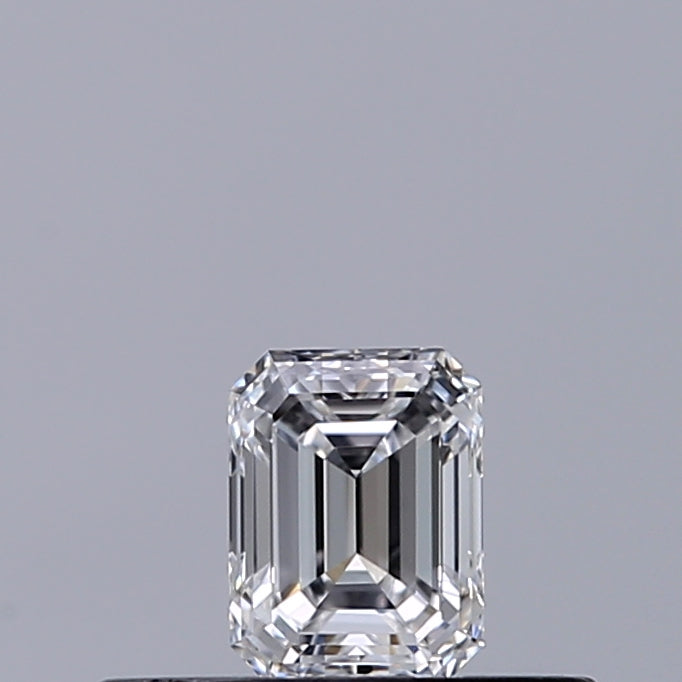 0.24 carat Emerald diamond E IF