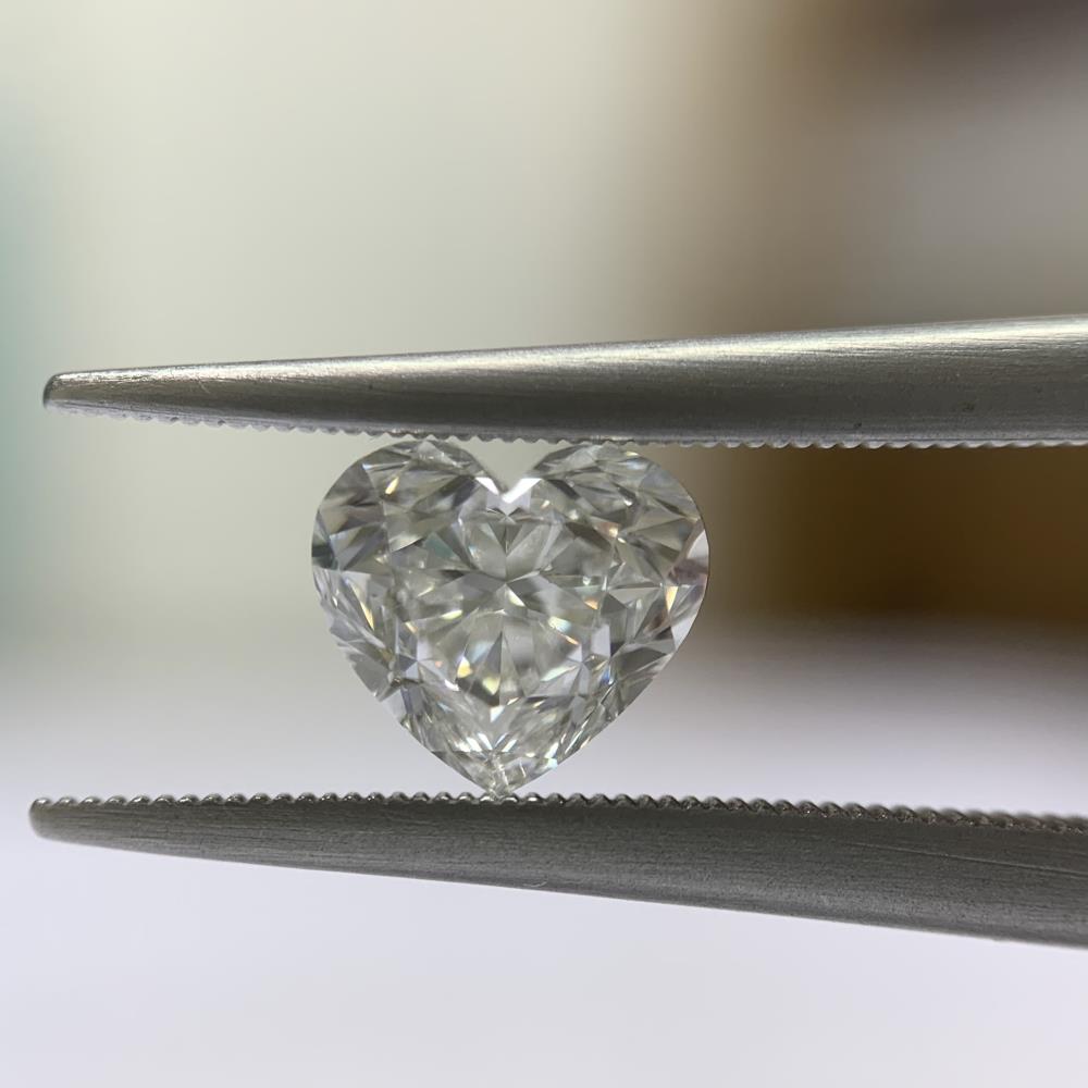 1 carat Heart diamond I  VVS2
