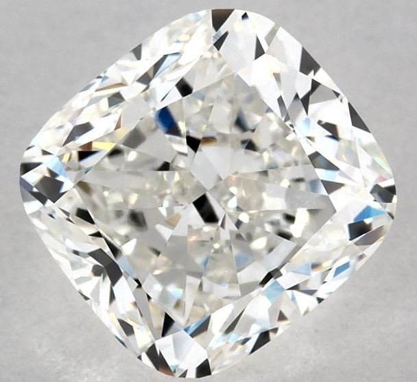 3.01 carat Cushion diamond G  VVS2