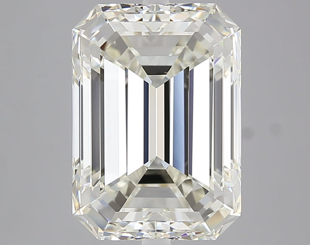 5.02 carat Emerald diamond J  VS1 