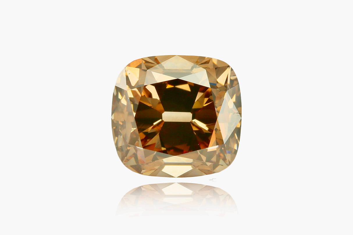 4.05 carat Cushion diamond  Orange SI1