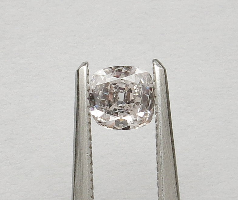 0.41 carat Cushion diamond I  SI2