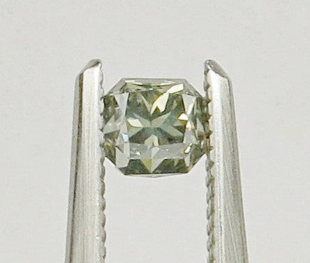 0.37 carat Radiant diamond  Grey SI2