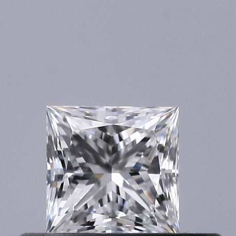 0.32 carat Princess diamond E VVS1 