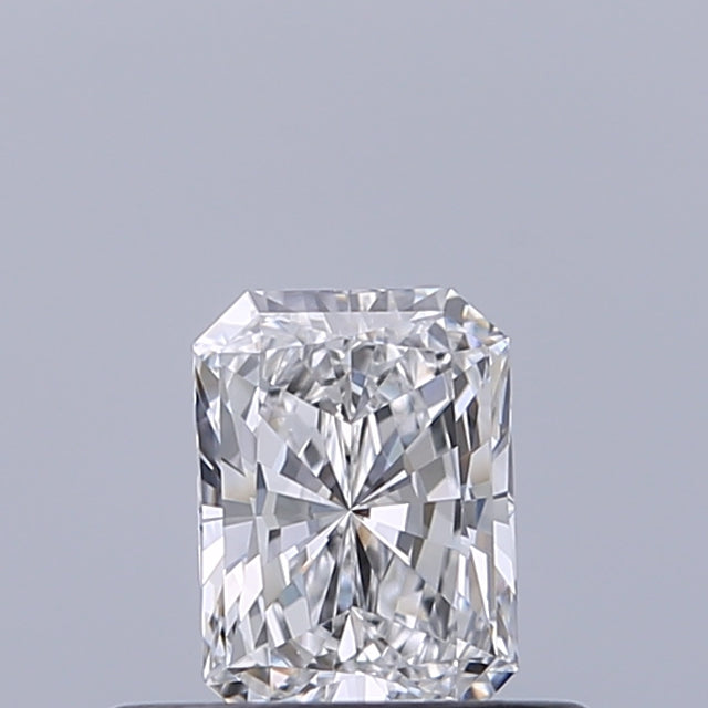 0.35 carat Radiant diamond D VS2 