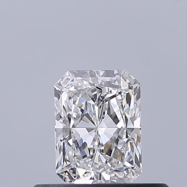 0.40 carat Radiant diamond D VVS2 