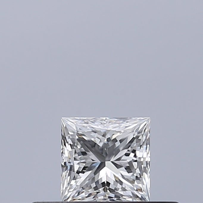 0.23 carat Princess diamond E VS2 