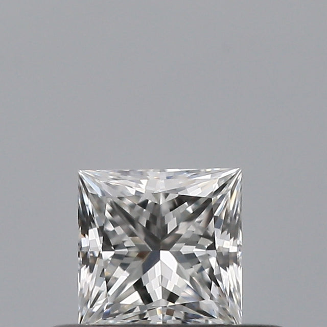 0.30 carat Princess diamond E VVS1 