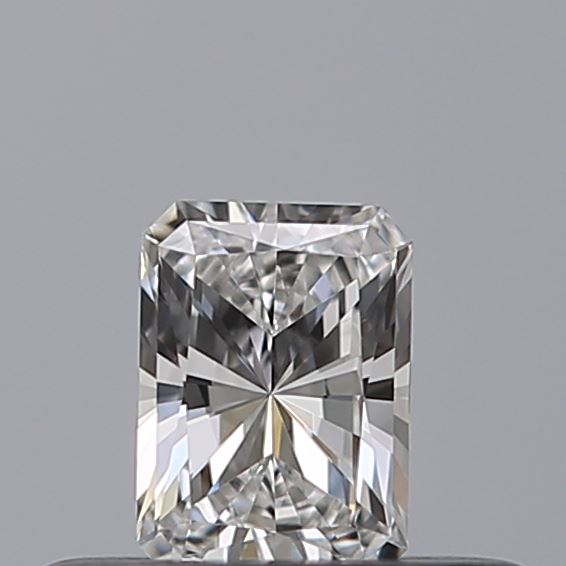 0.23 carat Radiant diamond D VS1 