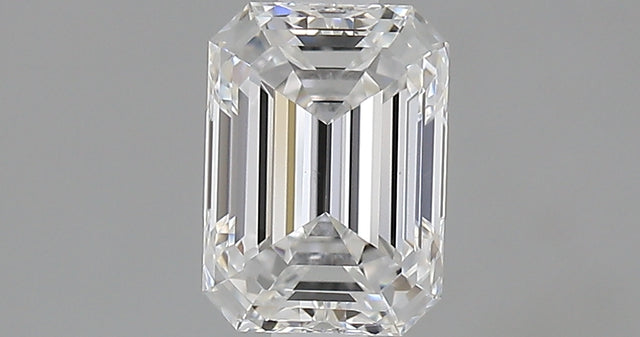 1.00 carat Emerald diamond E VS2 