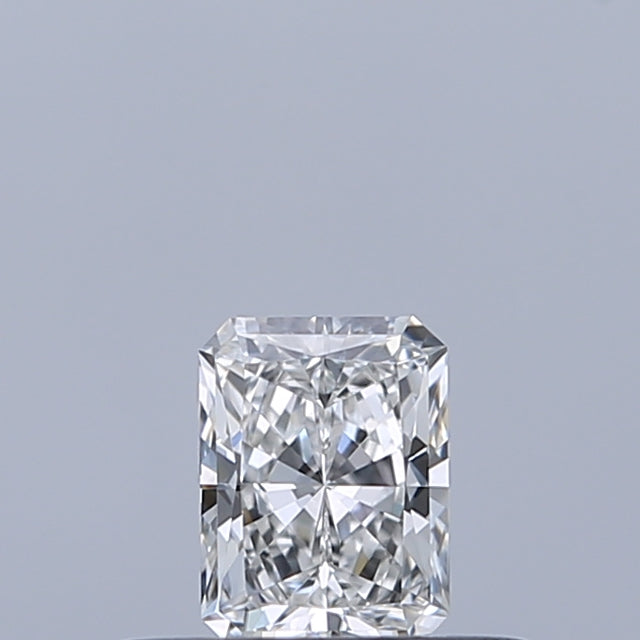 0.24 carat Radiant diamond E VVS1 