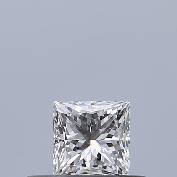 0.24 carat Princess diamond E VVS2 