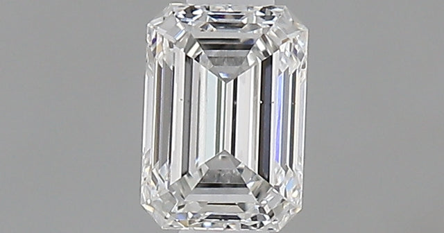 0.40 carat Emerald diamond E  VS2 