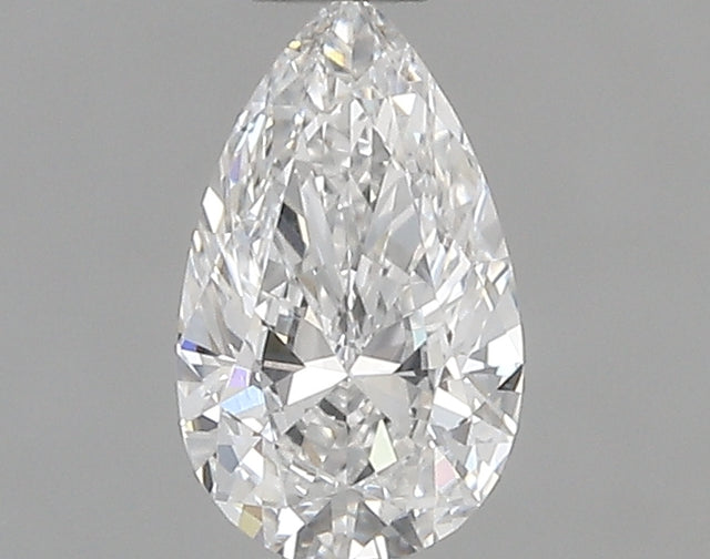 0.32 carat Pear diamond E VVS2 