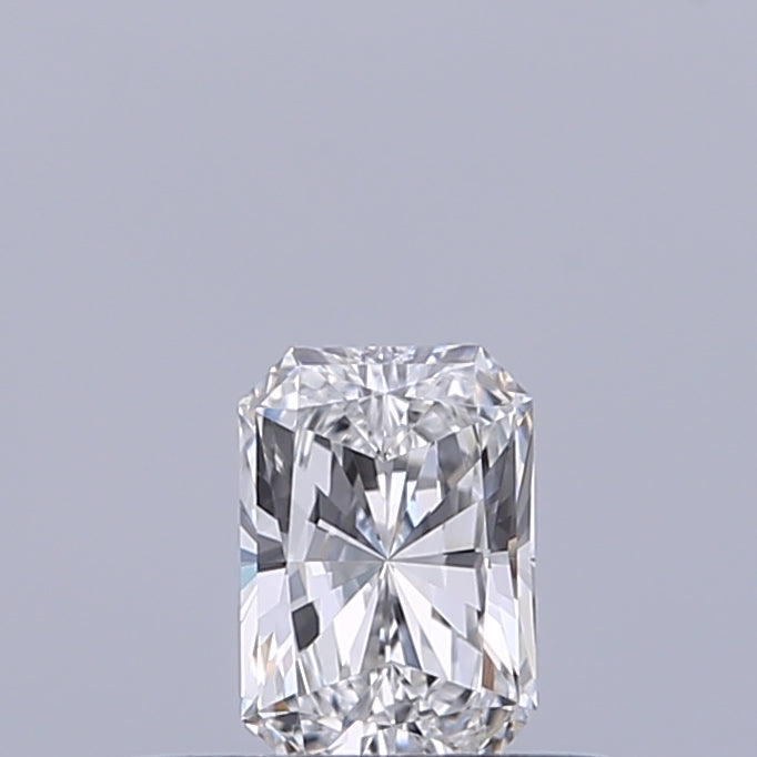 0.25 carat Radiant diamond E VVS1 