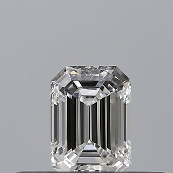0.23 carat Emerald diamond E VS2 